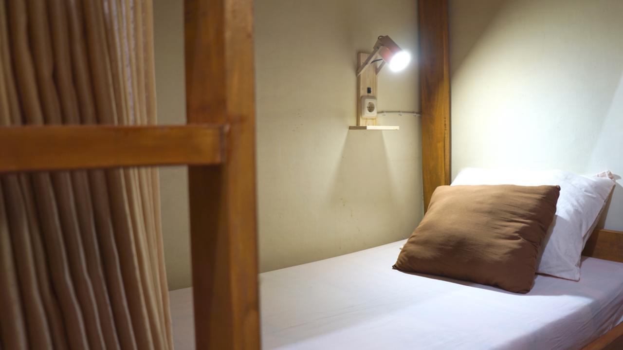 The Sleepingroom Hostel Jogjakarta Buitenkant foto